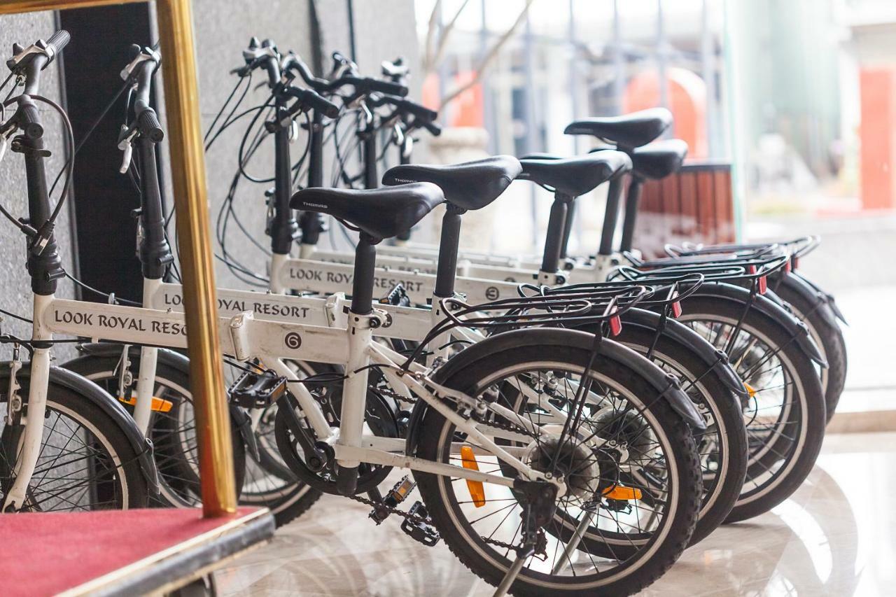 Look Royal Resort Chiayi Exterior foto Bicycle rental at London Heathrow Airport